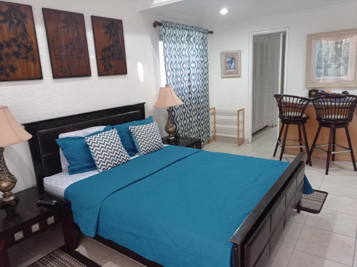 Apartamento 126 Friendship, Rockley Golf Club Bridgetown Exterior foto