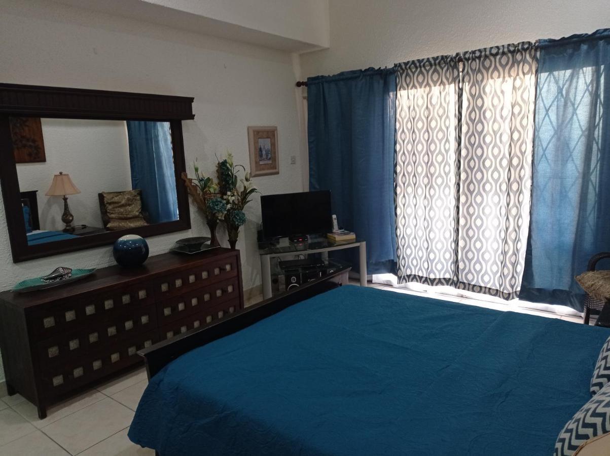 Apartamento 126 Friendship, Rockley Golf Club Bridgetown Exterior foto
